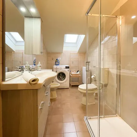 شقة Ai Rododendri